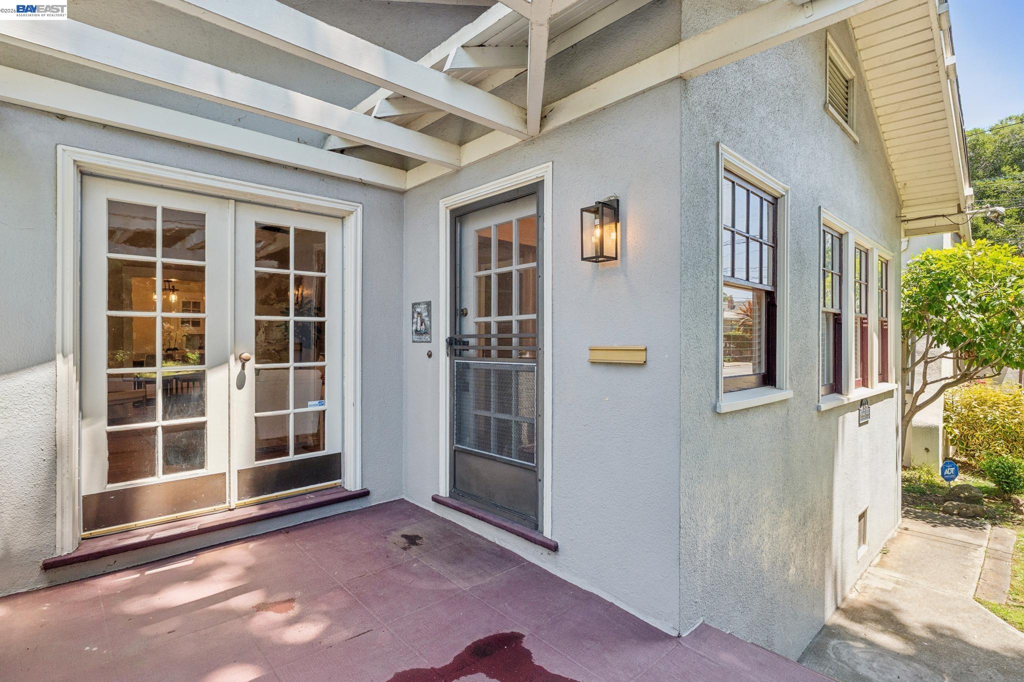 1915 Alameda Ave
