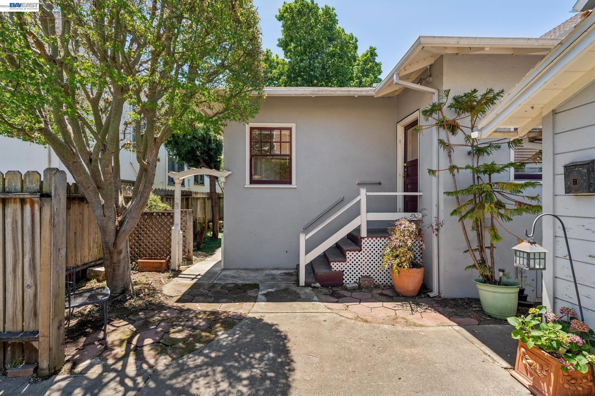 1915 Alameda Ave