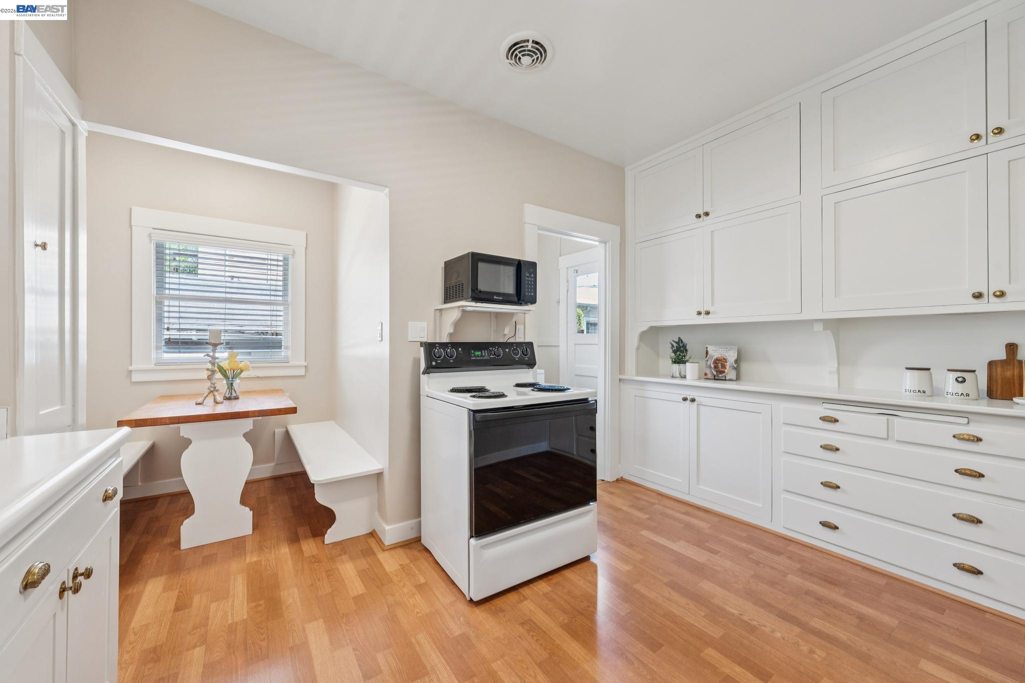 1915 Alameda Ave