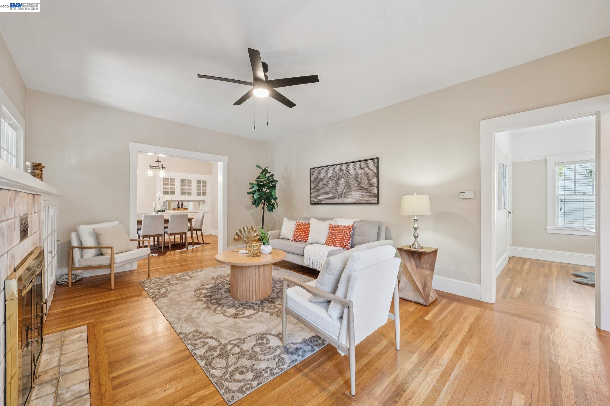 1915 Alameda Ave