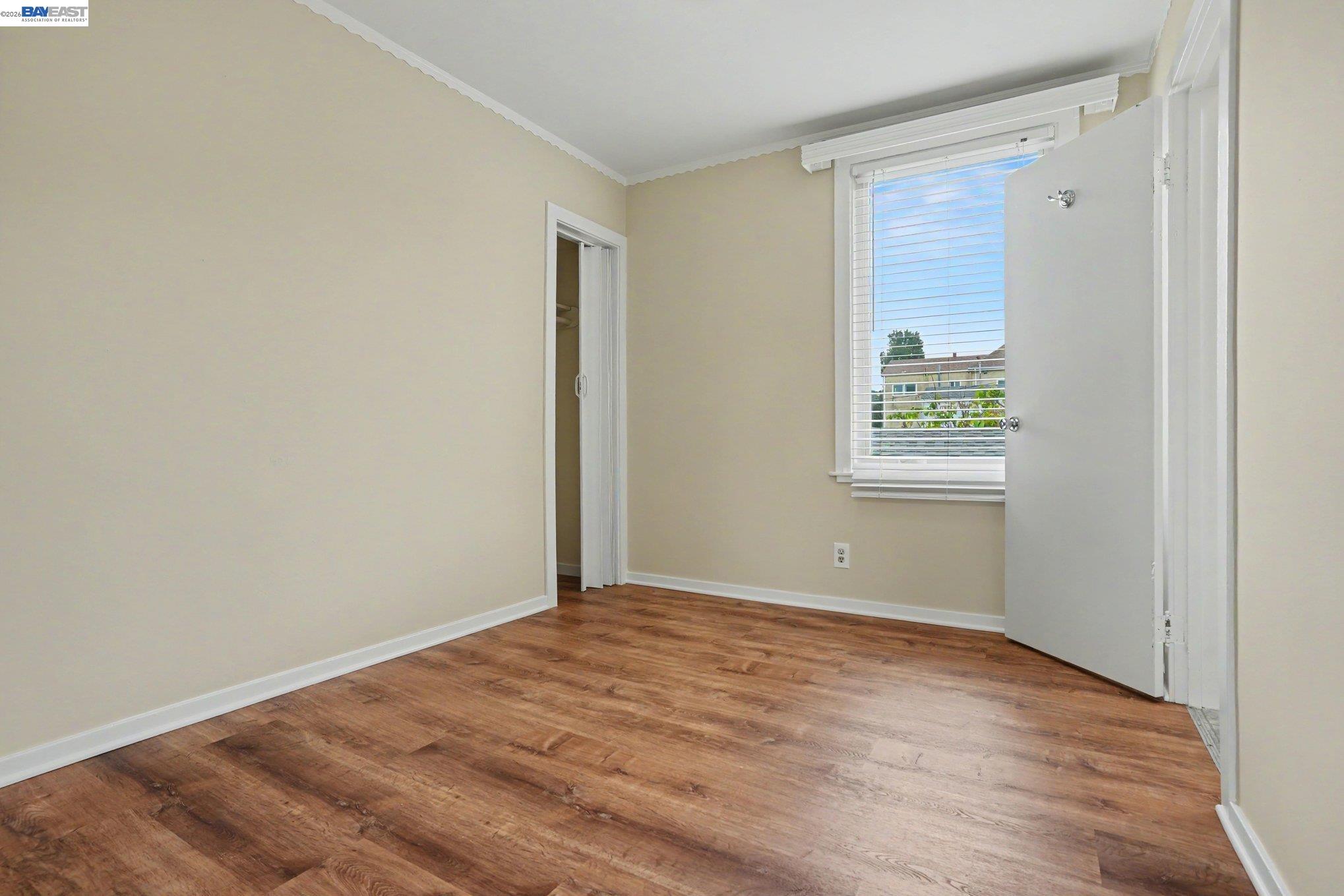 301 Lincoln Ave