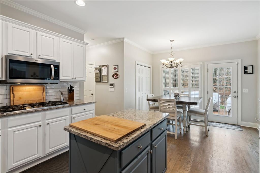 1006 Creek Side Drive