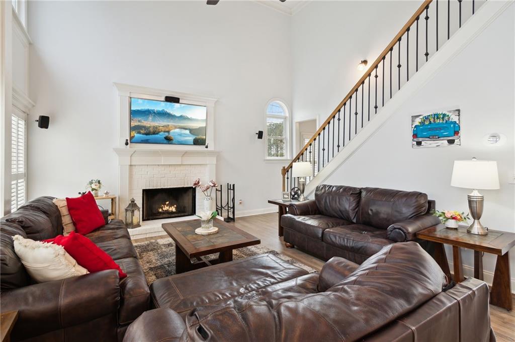 1006 Creek Side Drive