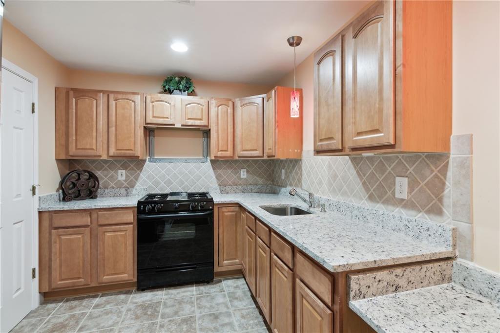 1006 Creek Side Drive