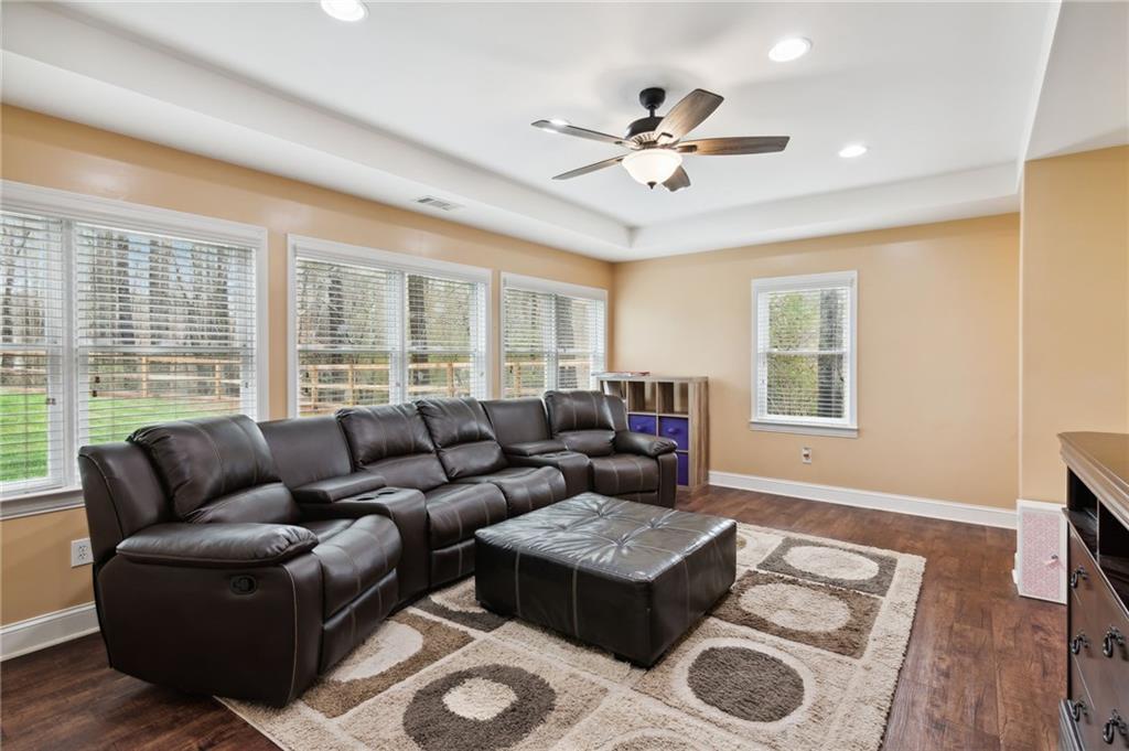 1006 Creek Side Drive