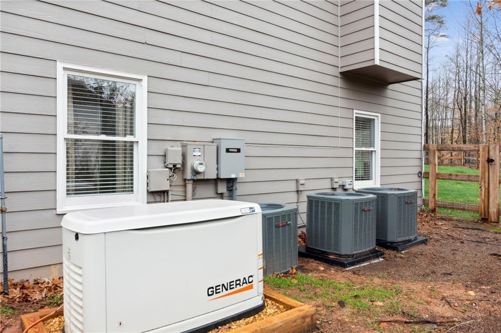 1006 Creek Side Drive