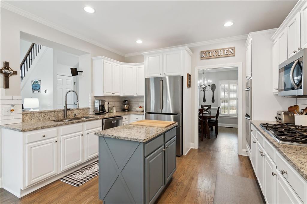 1006 Creek Side Drive