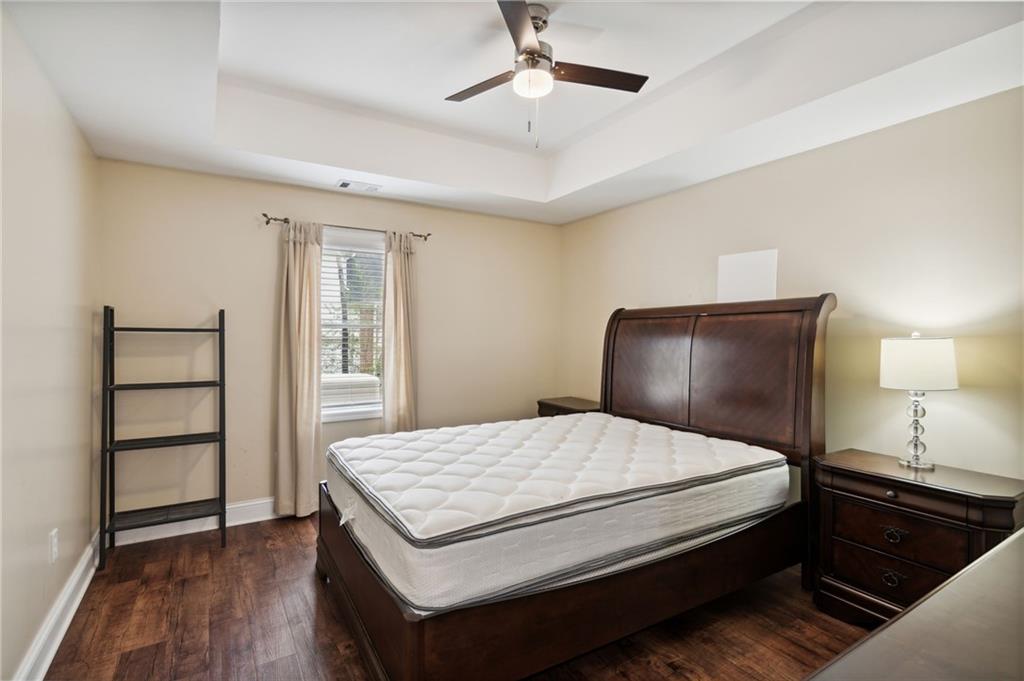 1006 Creek Side Drive