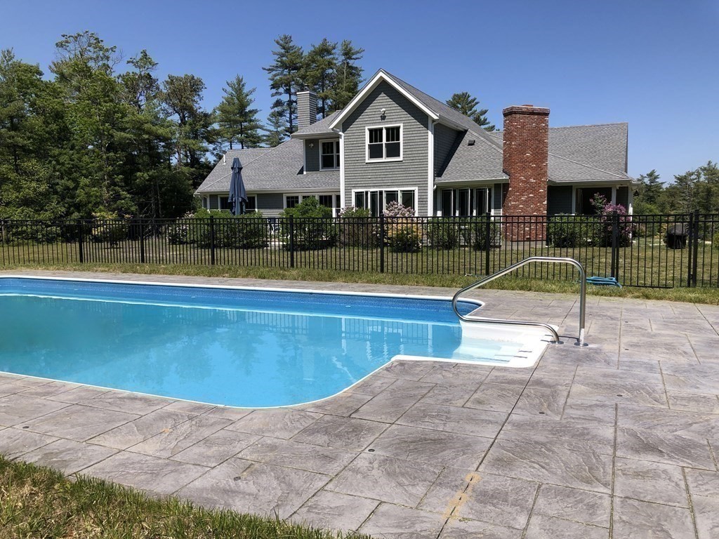 90 Fuller Farm Rd