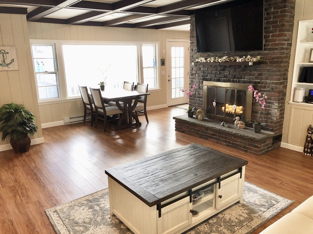 26 Driftwood Ln