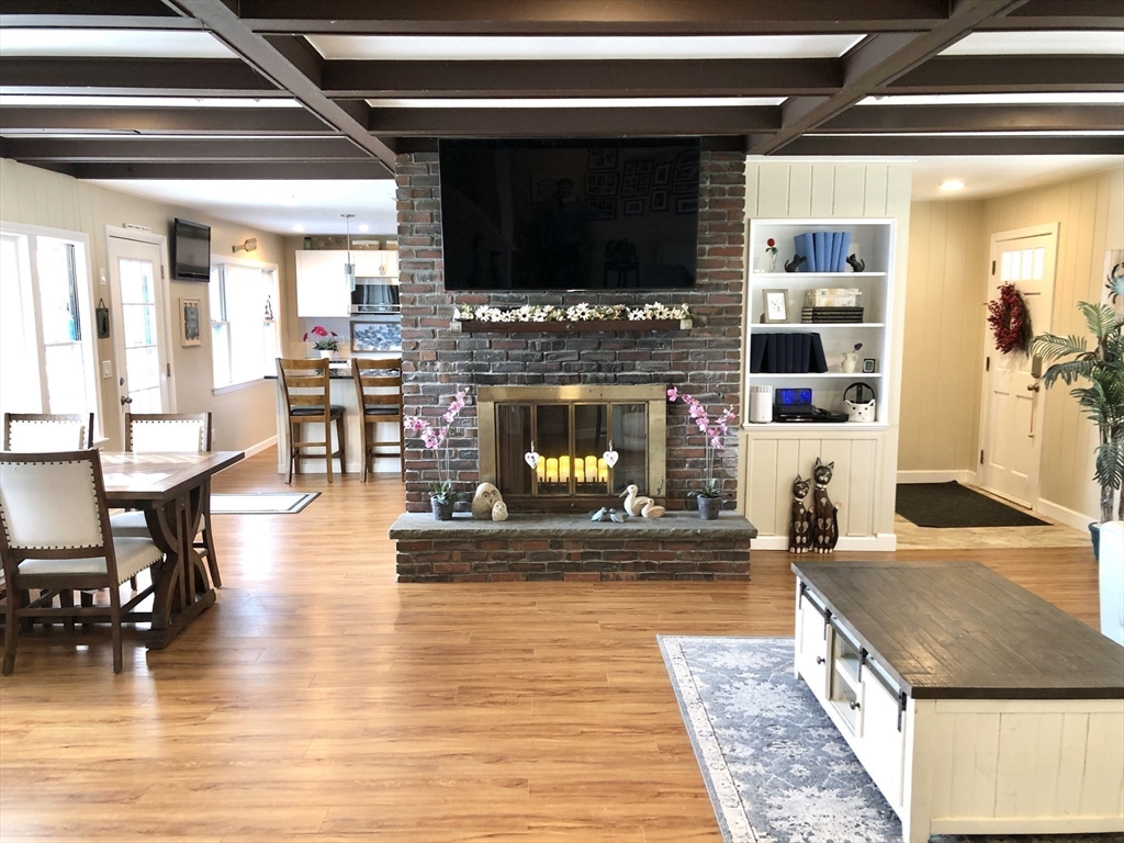 26 Driftwood Ln