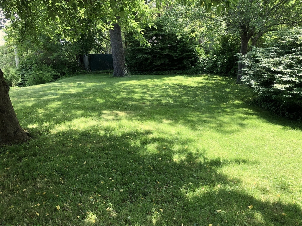 8 Eel River Cir