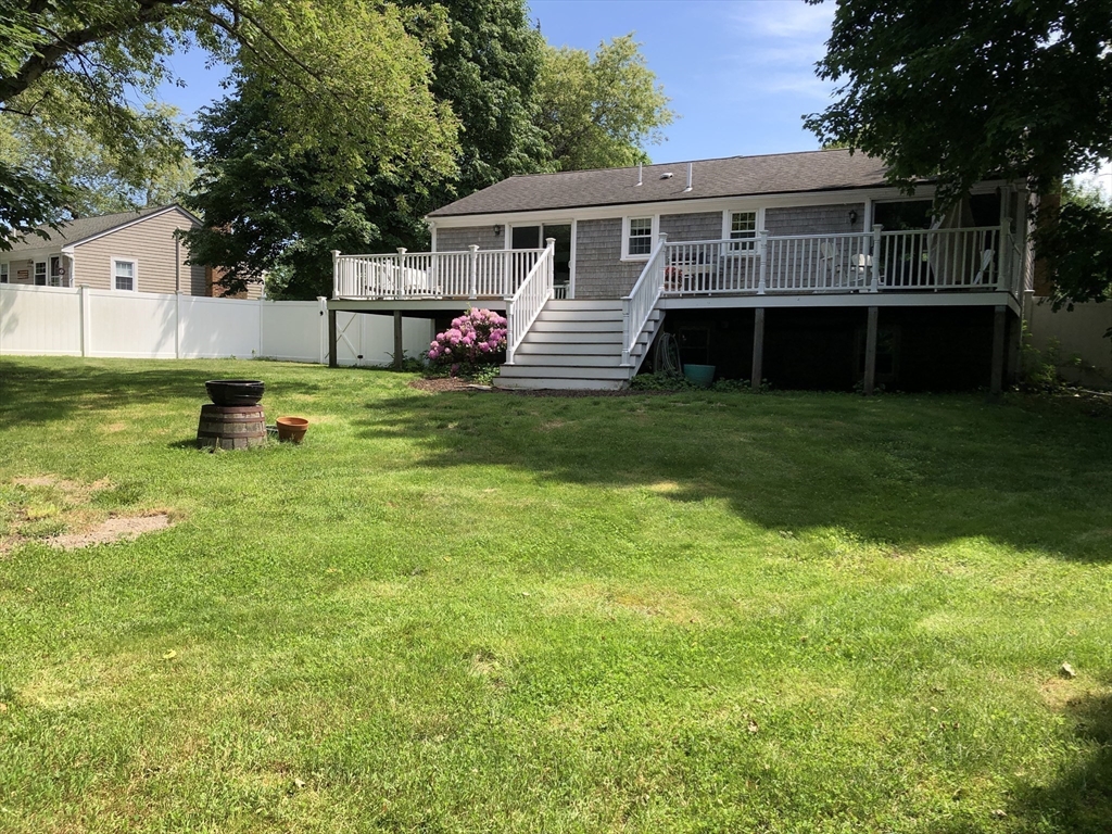 8 Eel River Cir