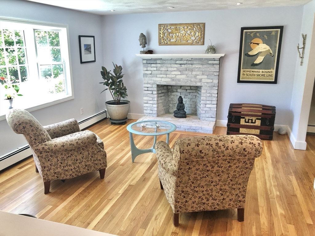 8 Eel River Cir