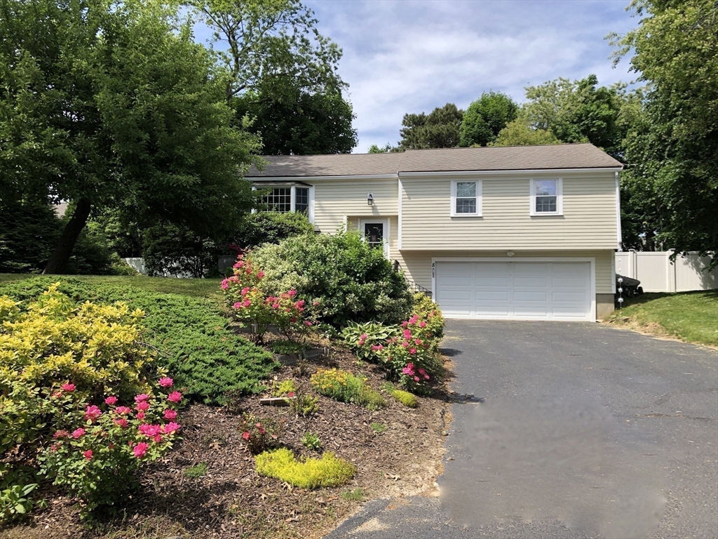 8 Eel River Cir