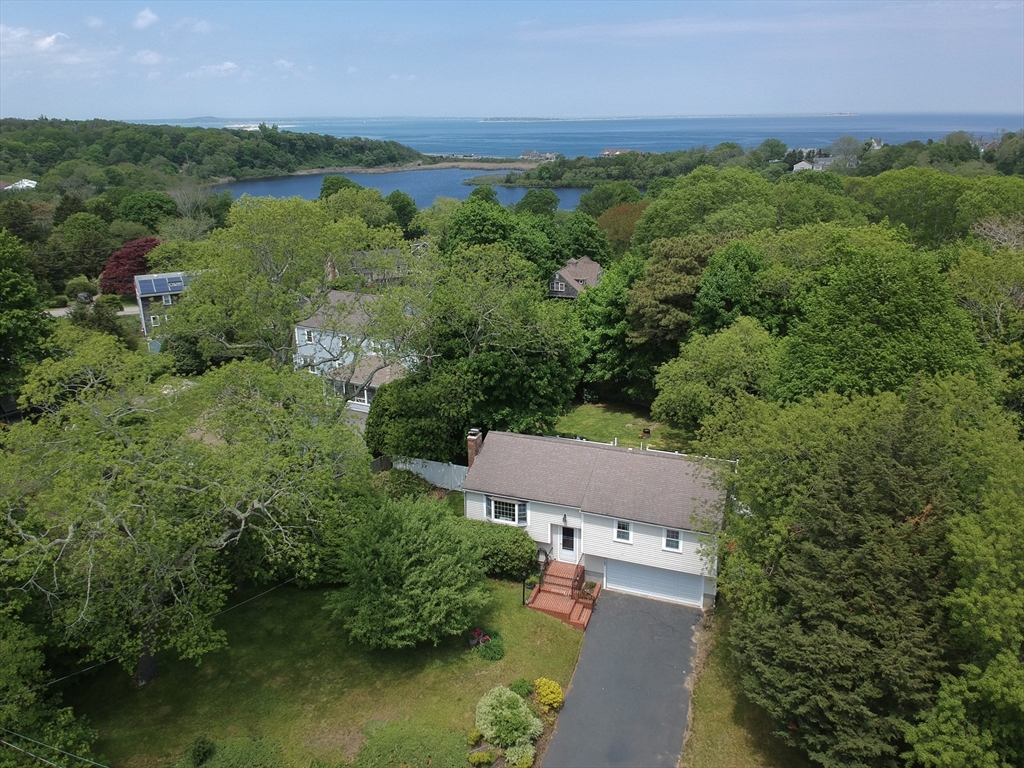 8 Eel River Cir