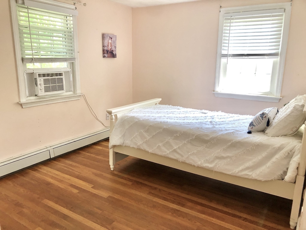 8 Eel River Cir