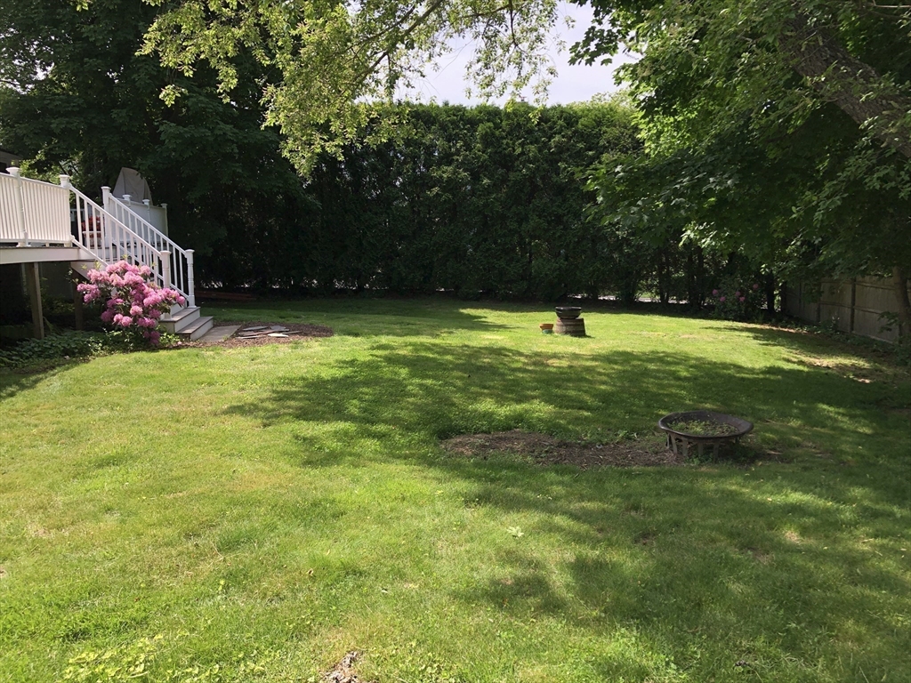 8 Eel River Cir