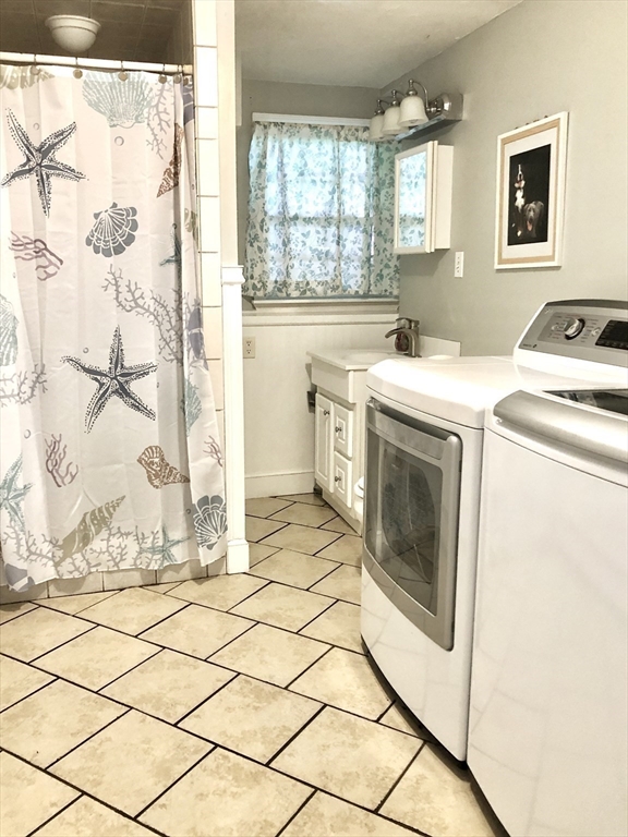 8 Eel River Cir