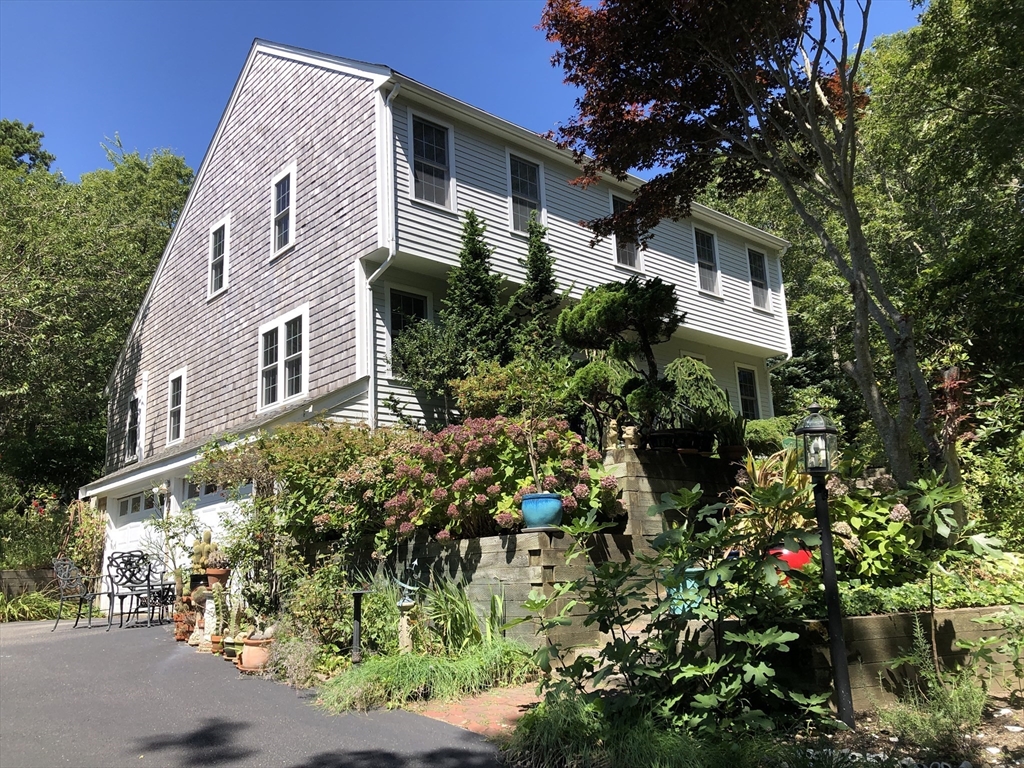 13 Yvonne Cir