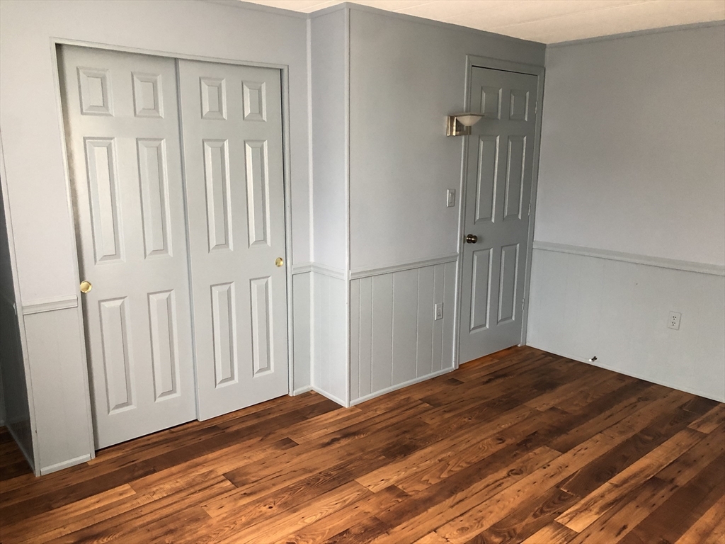 3 Narragansett Dr