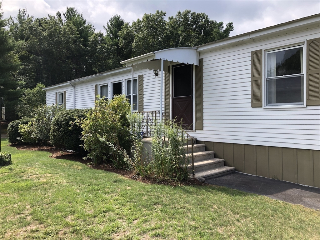 3 Narragansett Dr