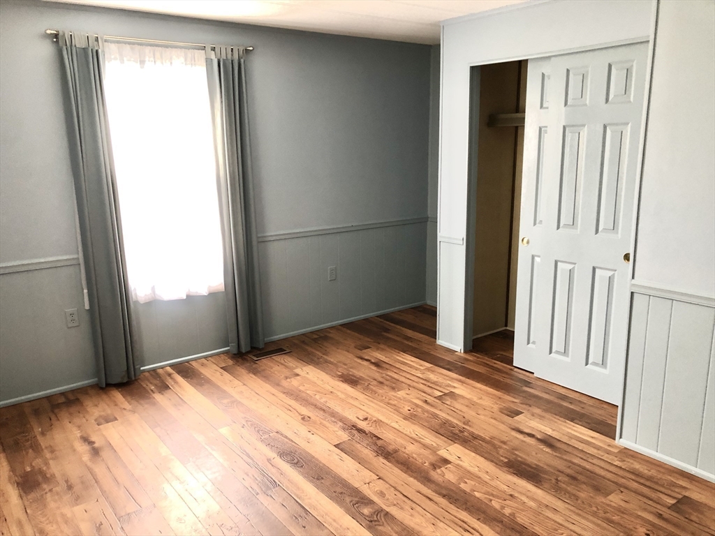 3 Narragansett Dr