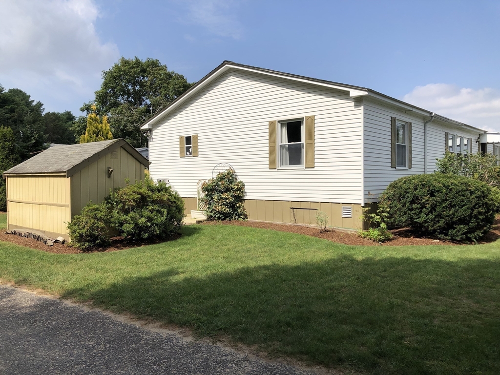 3 Narragansett Dr