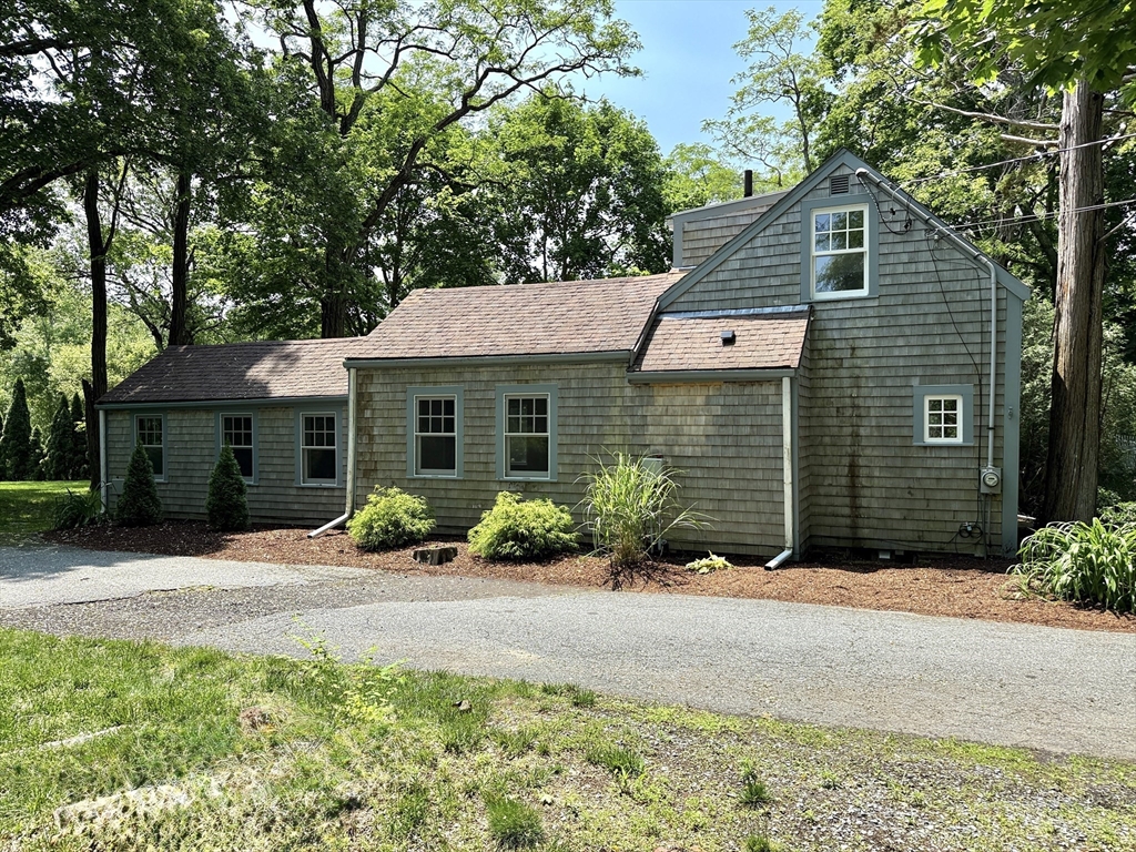 146 Herring Pond Rd