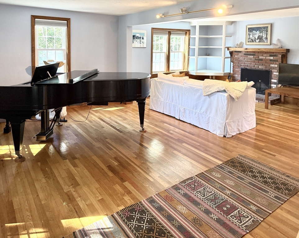 45 Curtis Dr