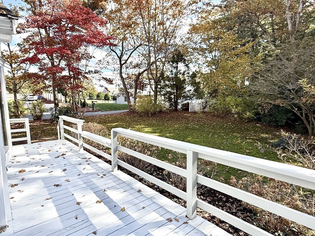 1 Pine Tree Dr
