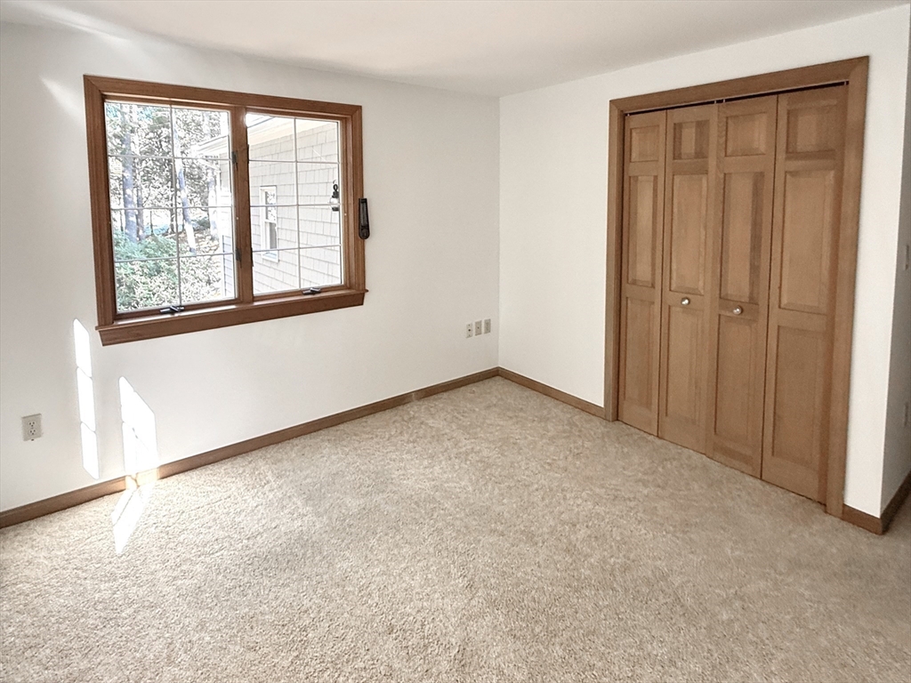 1 Pine Tree Dr
