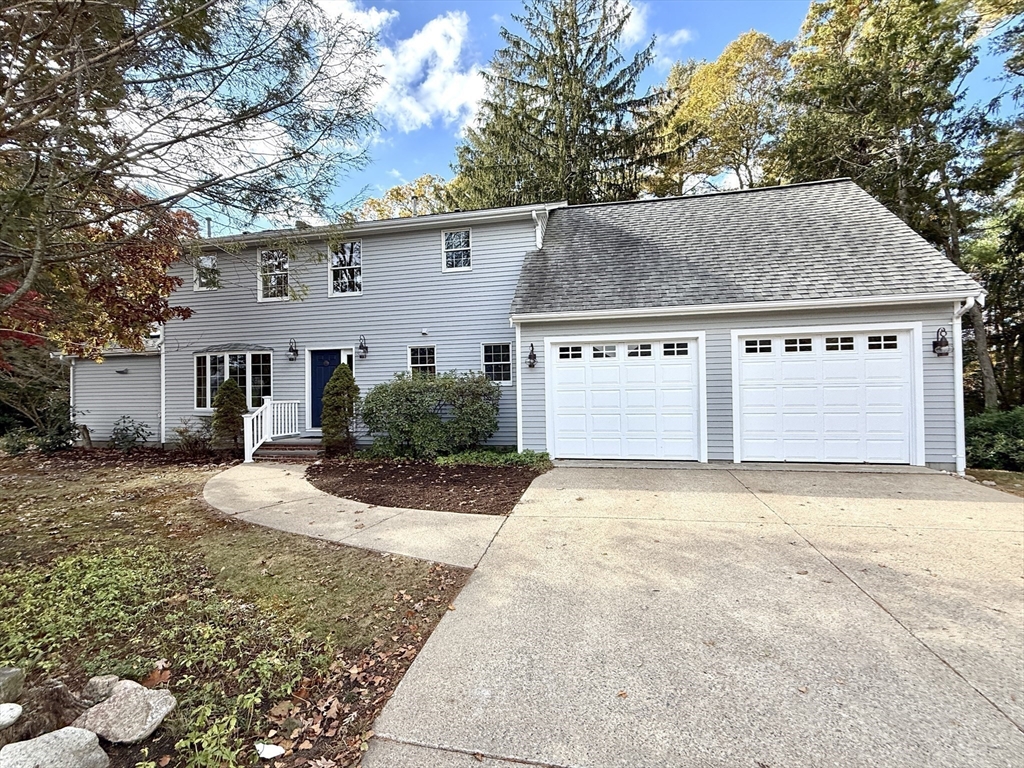 1 Pine Tree Dr