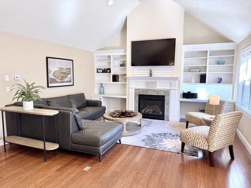 54 Overlook Cir