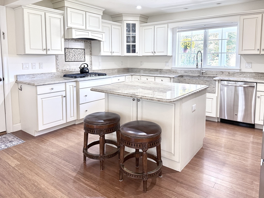 54 Overlook Cir