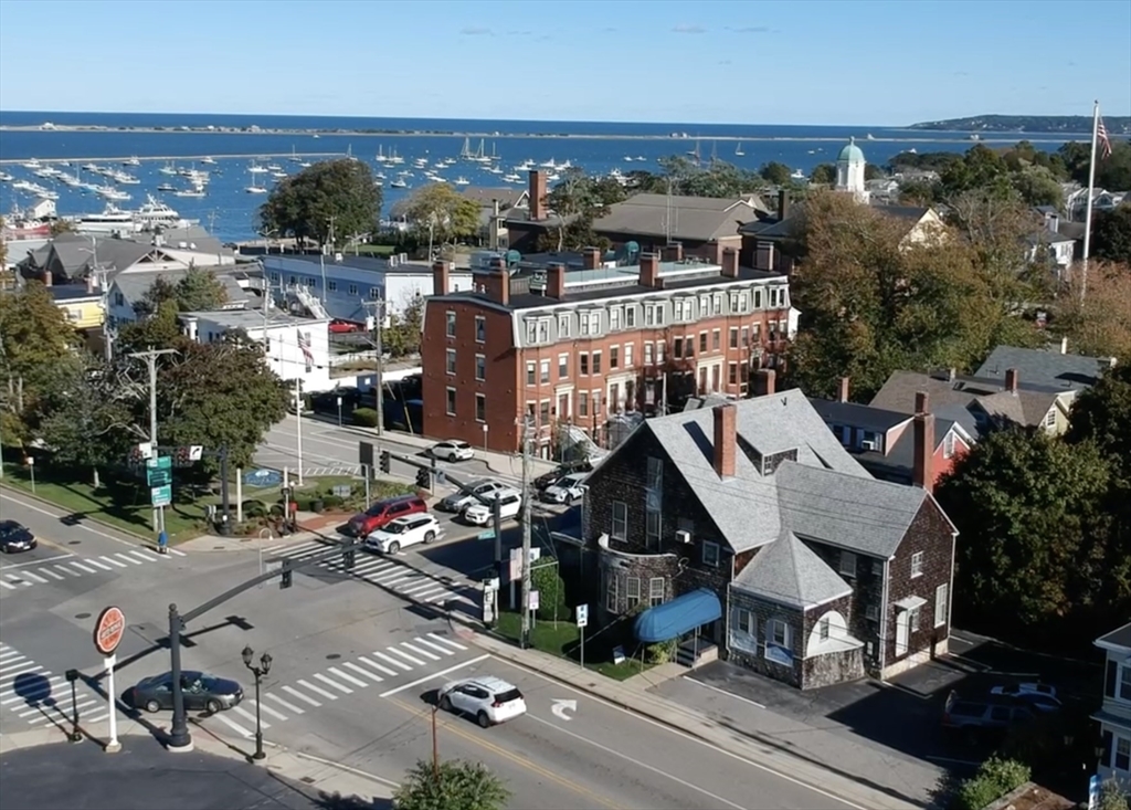 100 Court St