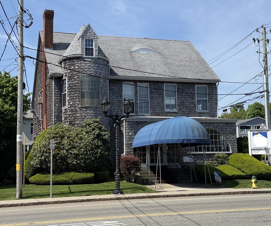 100 Court St