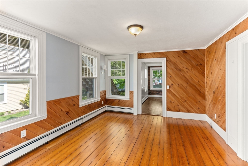 17 Lothrop St