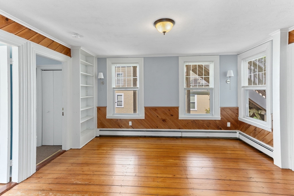 17 Lothrop St