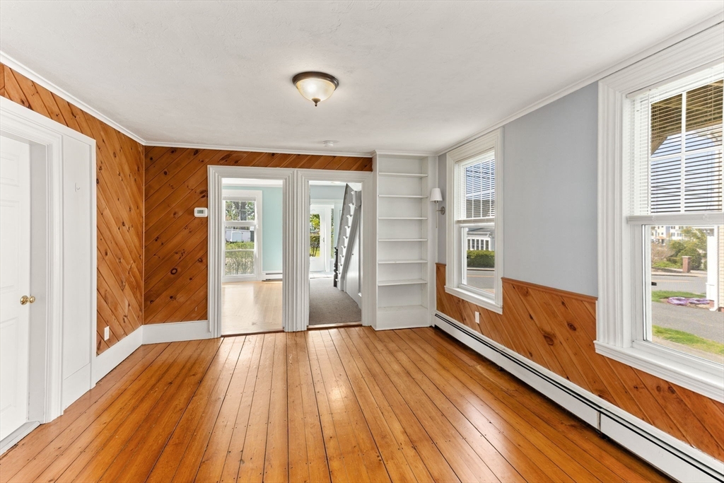 17 Lothrop St