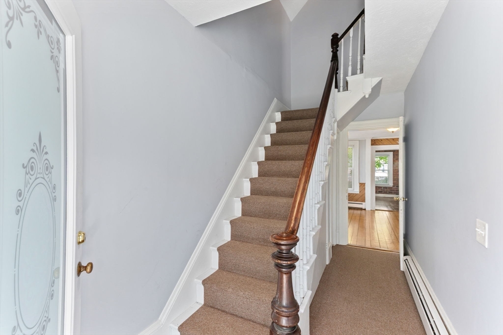 17 Lothrop St