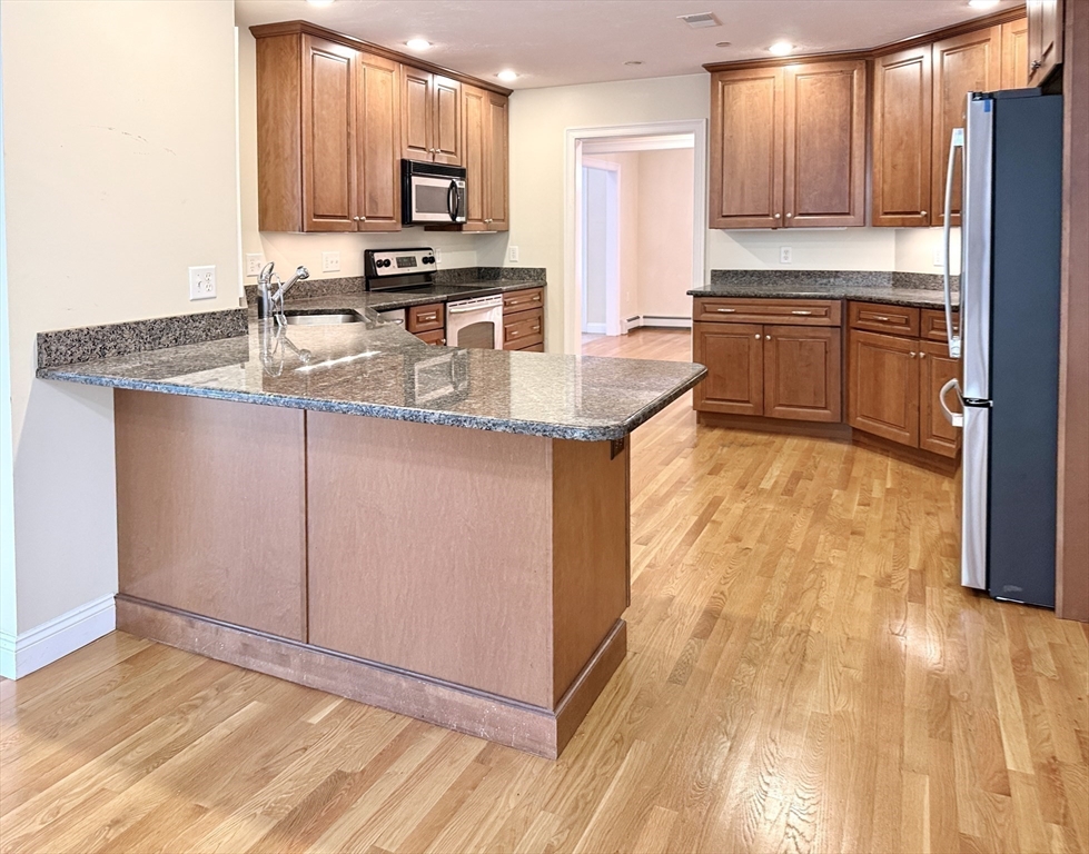 3 Harborlight Cir # 3