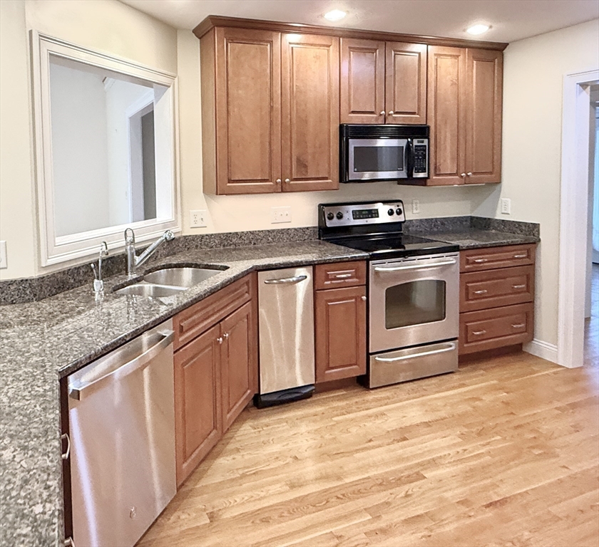 3 Harborlight Cir # 3