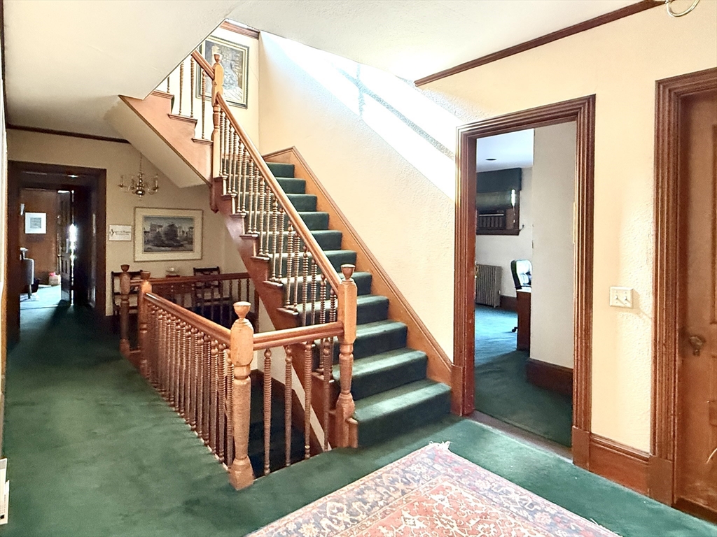 100 Court St