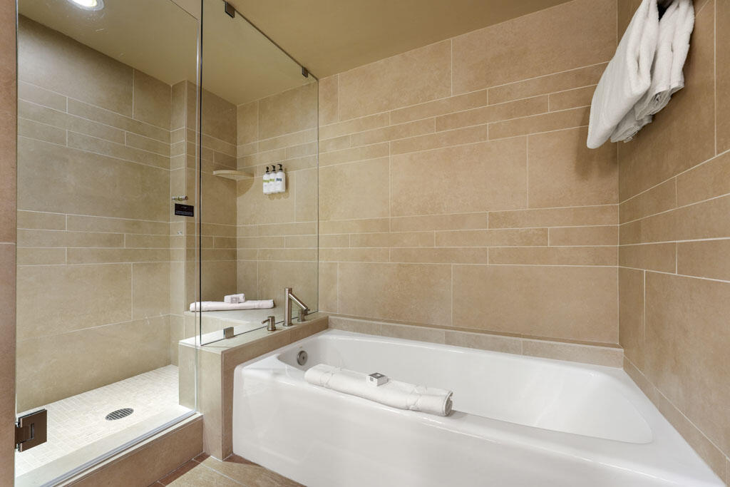 The Peaks Resort & Spa Unit 338