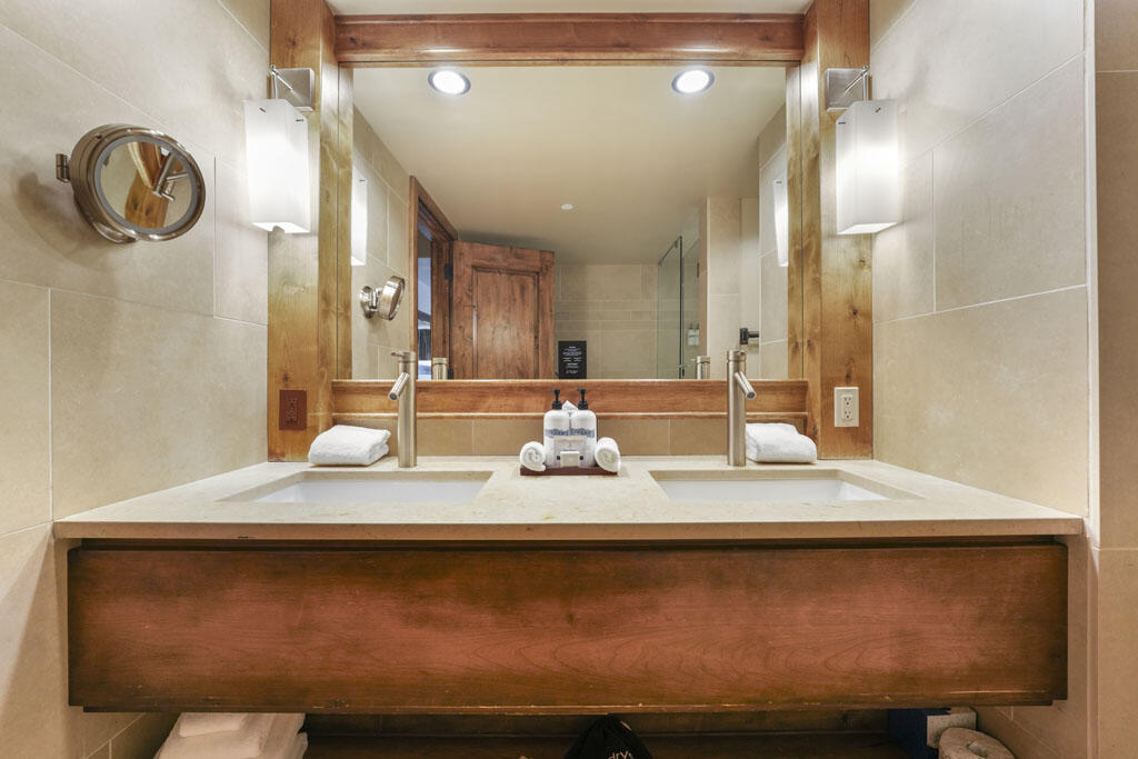 The Peaks Resort & Spa Unit 338