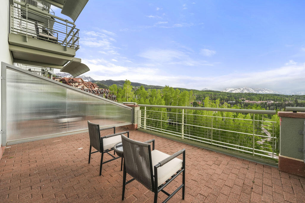 The Peaks Resort & Spa Unit 338