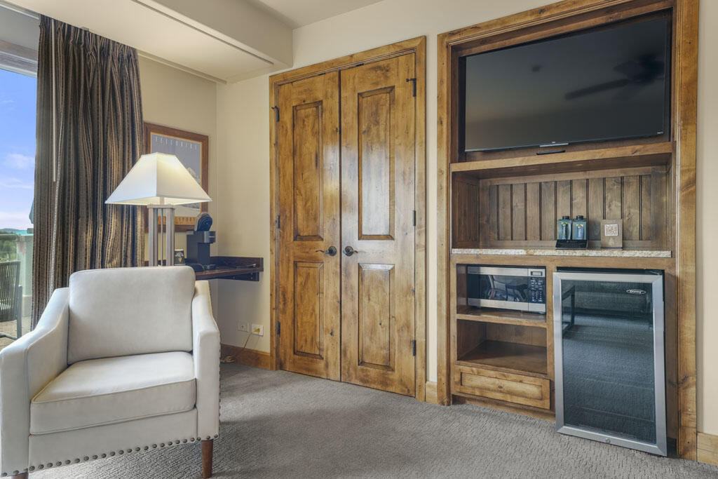 The Peaks Resort & Spa Unit 338