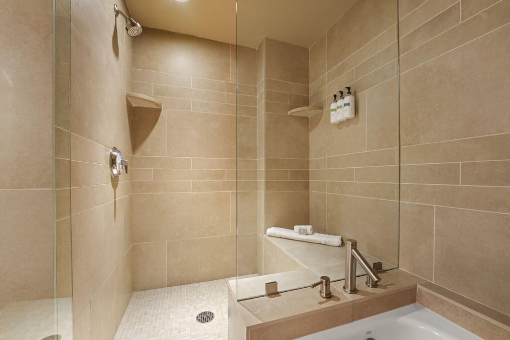 The Peaks Resort & Spa Unit 338