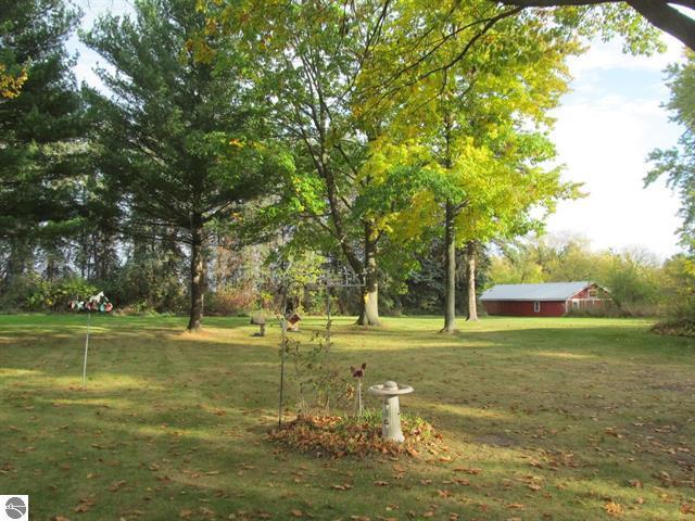 207 S Pine Street, McBain